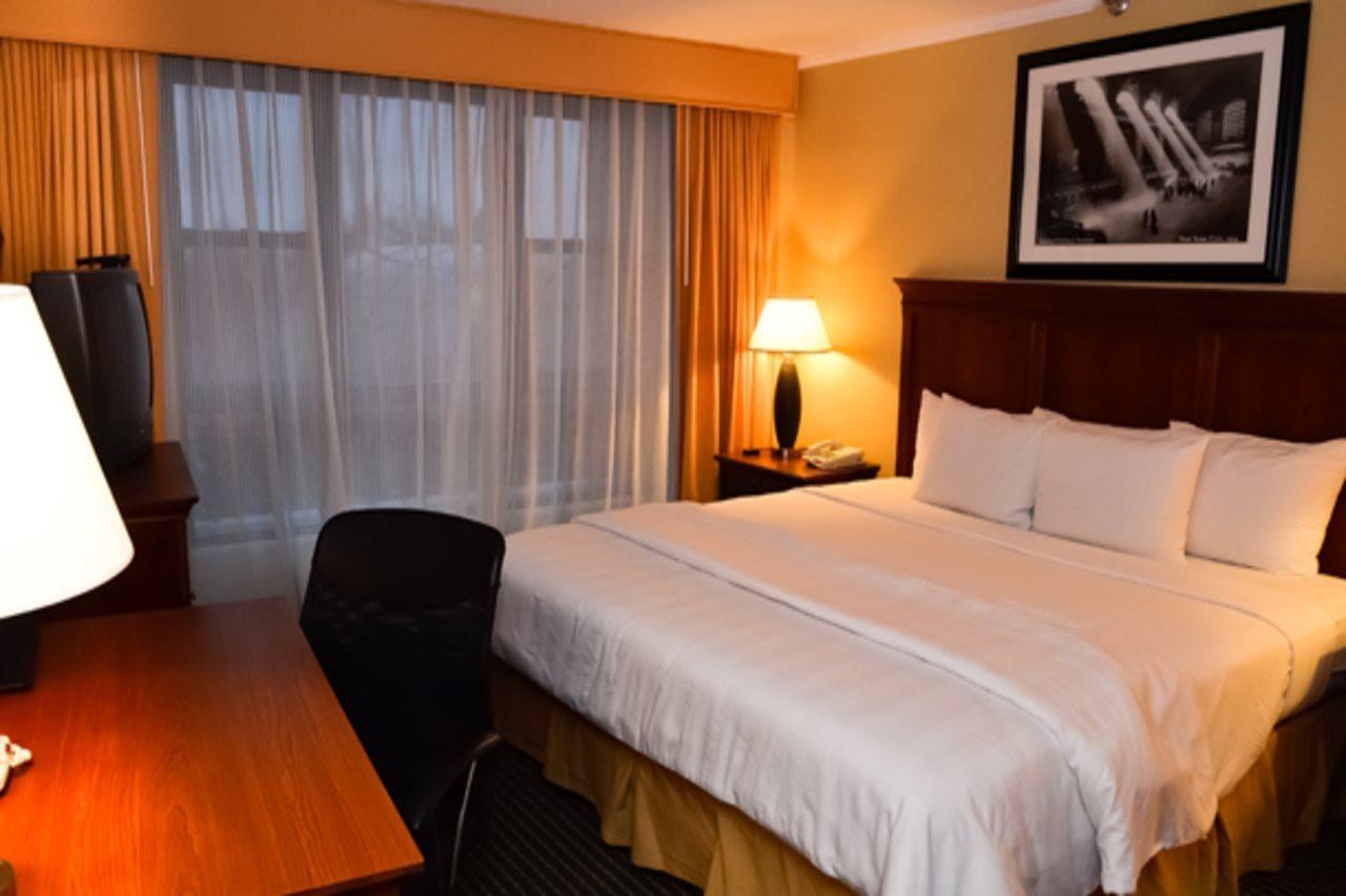 Garden Inn & Suites - Jfk New York Exteriör bild
